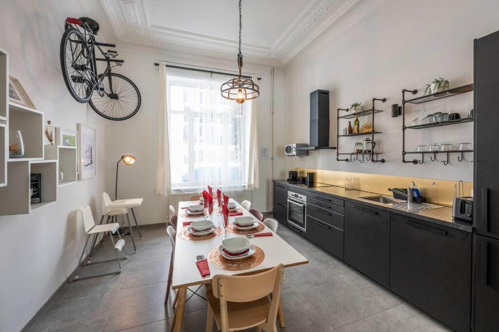 Superb 3 Bedroom & 3 Bathroom Duplex In Brussels City Centre מראה חיצוני תמונה